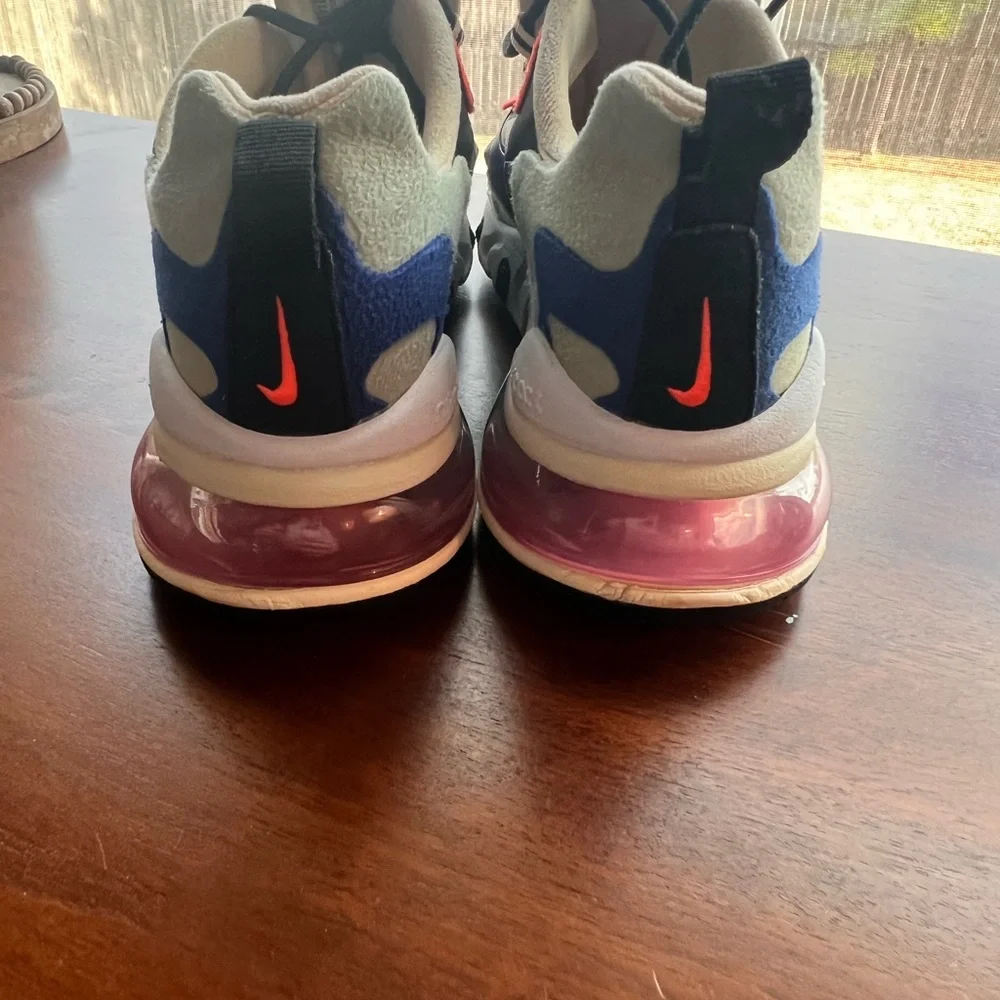 Women’s Nike Air Max 270 React Fossil - Picture 6 of 7